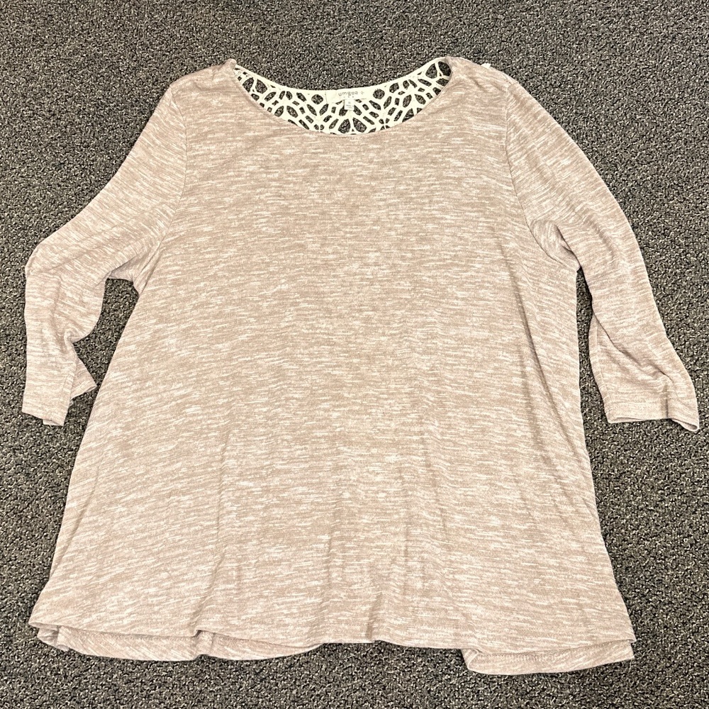 Umgee knit top with crochet back - Sz XL